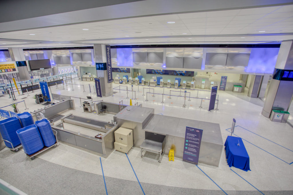 united airlines terminal c lobby reno 210311 CBG0323